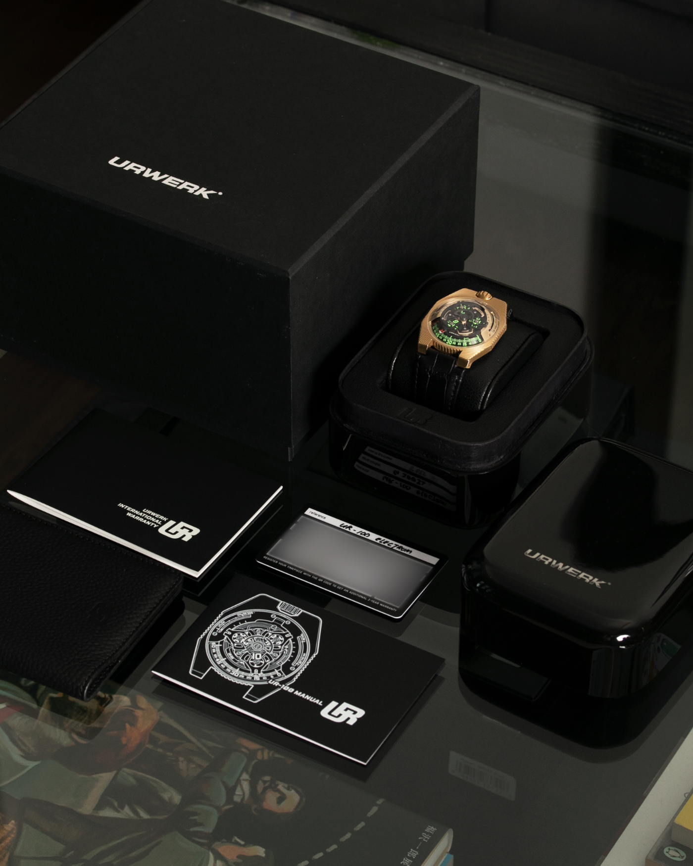 Brand: Urwerk Year: 2021 Model: UR100 Electrum Material: Electrum (Alloy of 20% Silver, Yellow Gold, Copper and Iron) Movement: Urwerk Cal. 12.01 Case Diameter: 41mm Bracelet/Strap: Urwerk Black Alligator Strap