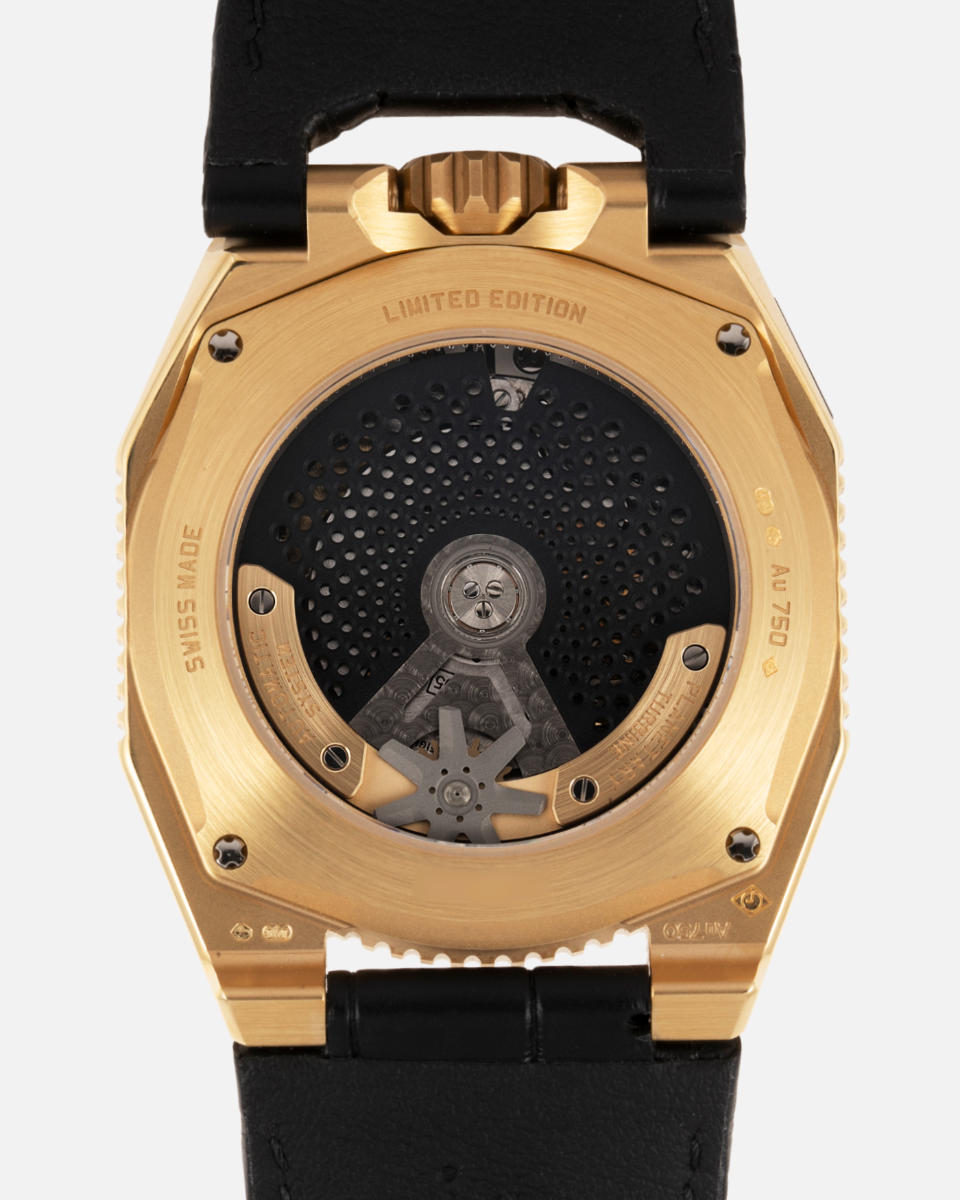 Brand: Urwerk Year: 2021 Model: UR100 Electrum Material: Electrum (Alloy of 20% Silver, Yellow Gold, Copper and Iron) Movement: Urwerk Cal. 12.01 Case Diameter: 41mm Bracelet/Strap: Urwerk Black Alligator Strap