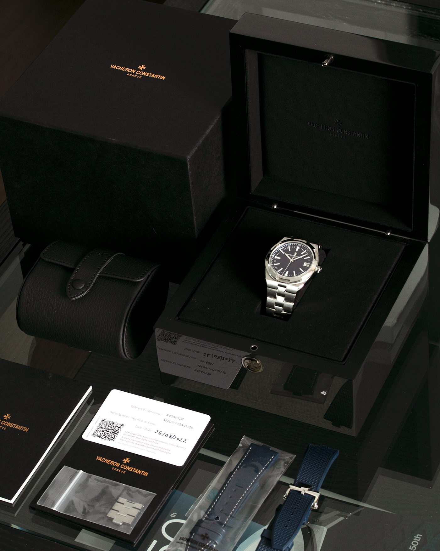 Brand: Vacheron Constantin  Year: 2022 Model: Overseas Reference Number: 4500V Material: Stainless Steel Movement: In-house Self-Winding Cal. 5500 Case Diameter: 41mm Bracelet/Strap: Vacheron Constantin Stainless Steel Integrated Bracelet, Vacheron Constantin Rubber Strap and Alligator Strap with Stainless Steel Buckle. 