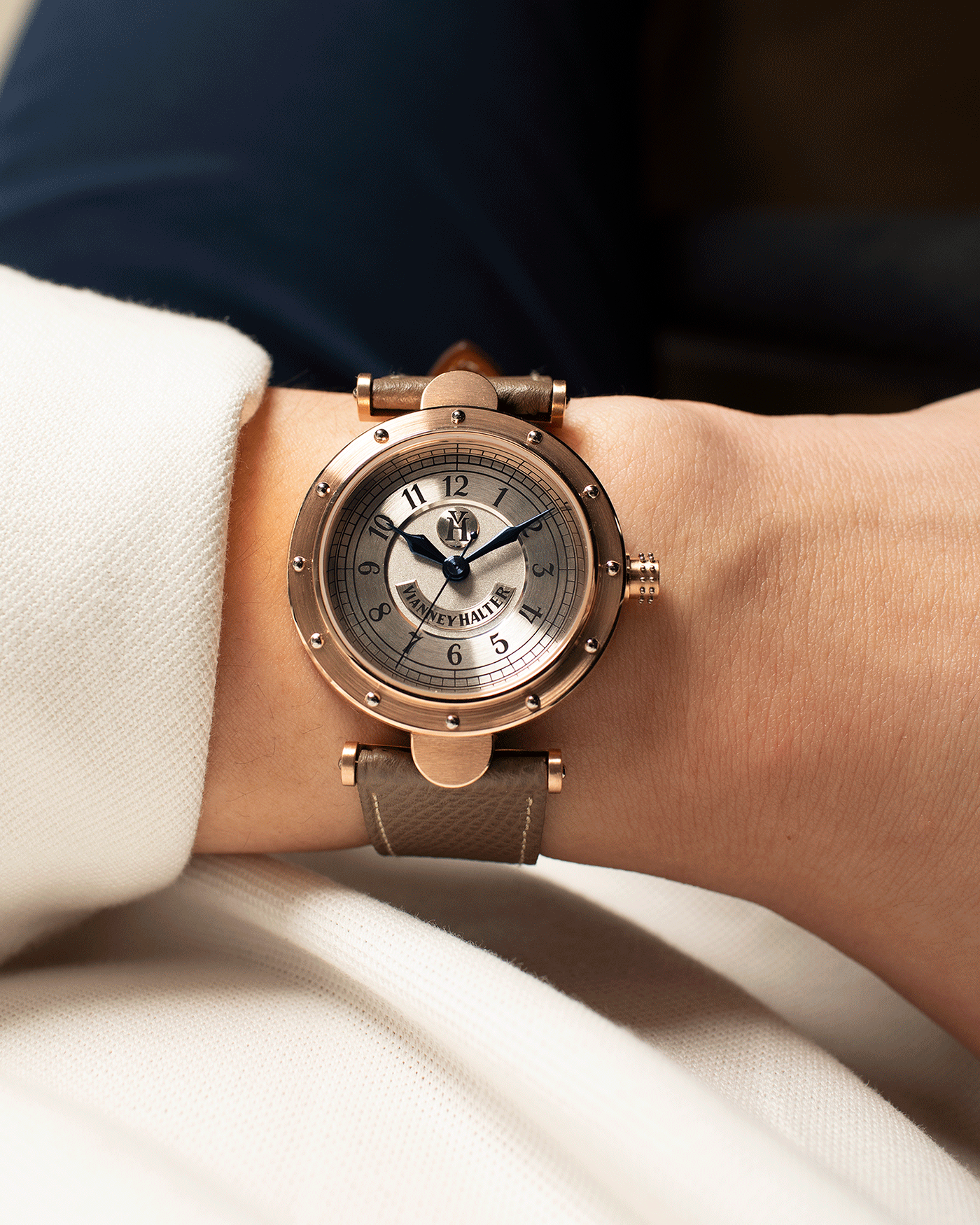 Brand: Vianney Halter Year: 2000’s Model: Classic Material: 18k Rose Movement: Modified Lemania 8810 with mystery motor Case Diameter: 36mm Bracelet/Strap: Vianney Halter Black Alligator with matching Yellow Gold Buckle