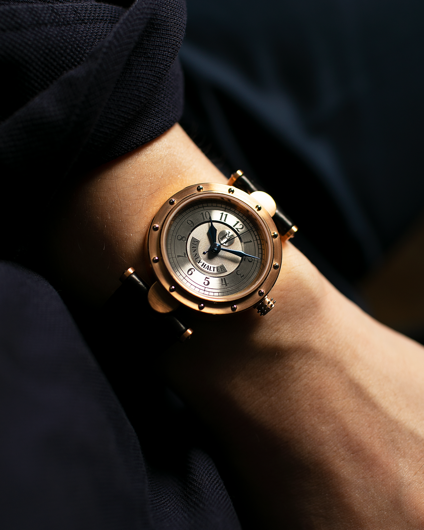 Brand: Vianney Halter Year: 2000’s Model: Classic Material: 18k Rose Gold Movement: Modified Lemania 8810 with mystery motor Case Diameter: 36mm Bracelet/Strap: Vianney Halter Black Alligator with matching Rose Gold Buckle